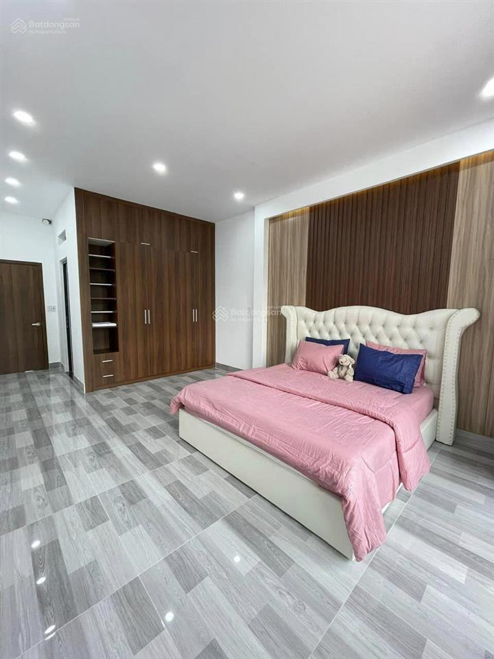 Khách tìm nhà đường ô tô đường phùng hưng  quận 5, đang cho thuê 31 triệu, 78,2m2