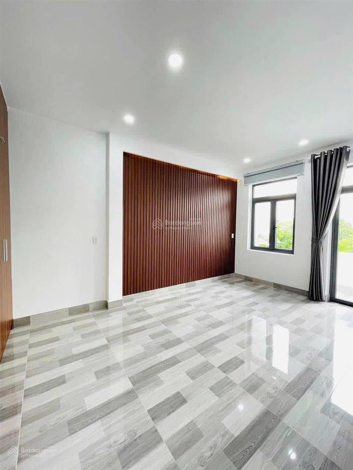Khách tìm nhà đường ô tô đường phùng hưng  quận 5, đang cho thuê 31 triệu, 78,2m2