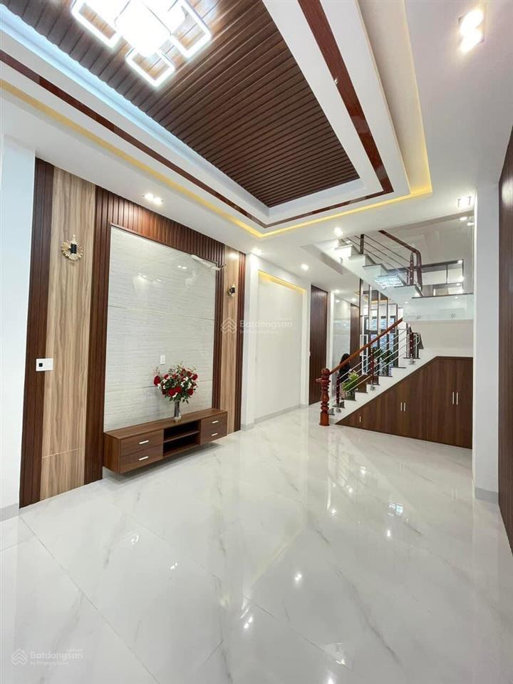 Khách tìm nhà đường ô tô đường phùng hưng  quận 5, đang cho thuê 31 triệu, 78,2m2
