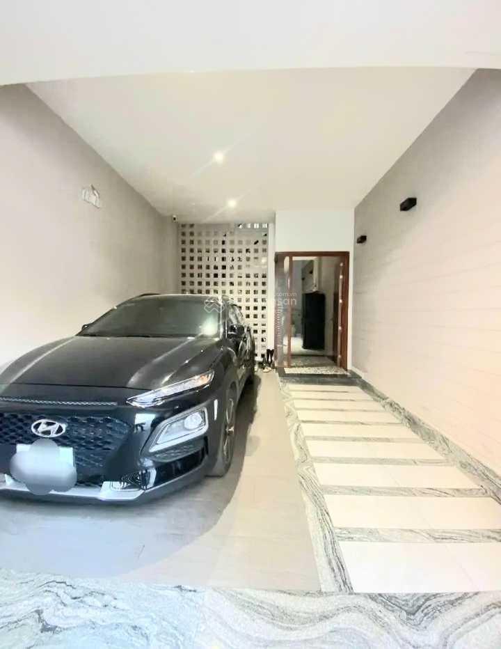 Chủ gửi bán gấp nhà cho thuê 31 triệu, đ. nguyễn văn đừng  q. 5, giá 2tỷ820/61m2, gần chợ hòa bình