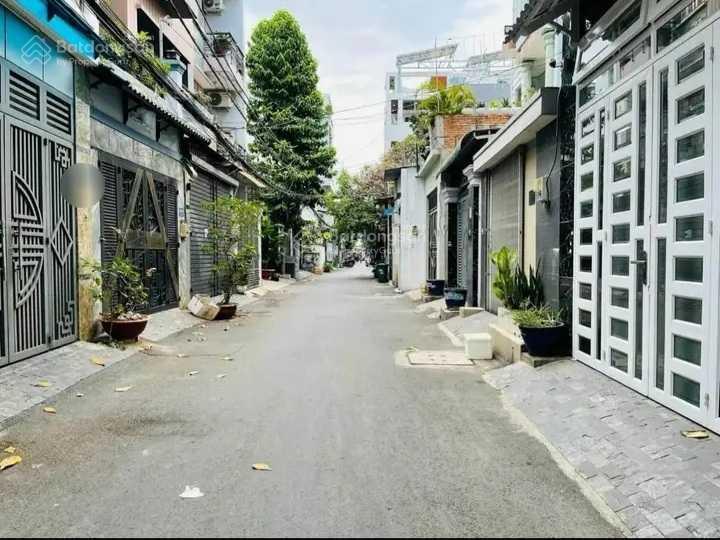 Chủ gửi bán gấp nhà cho thuê 31 triệu, đ. nguyễn văn đừng  q. 5, giá 2tỷ820/61m2, gần chợ hòa bình