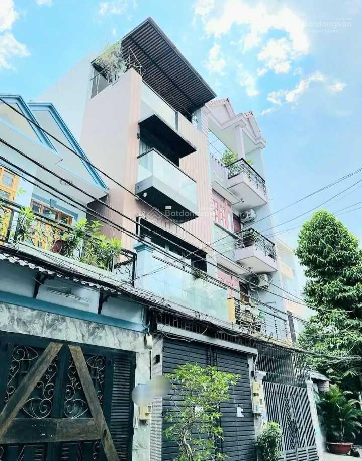 Chủ gửi bán gấp nhà cho thuê 31 triệu, đ. nguyễn văn đừng  q. 5, giá 2tỷ820/61m2, gần chợ hòa bình