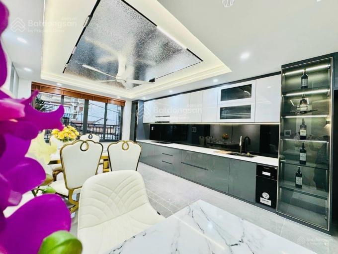 Khách cần tìm nhà đang cho thuê 36triệu, đường mạc đĩnh chi  q.1, 65m2, gần hồ con rùa