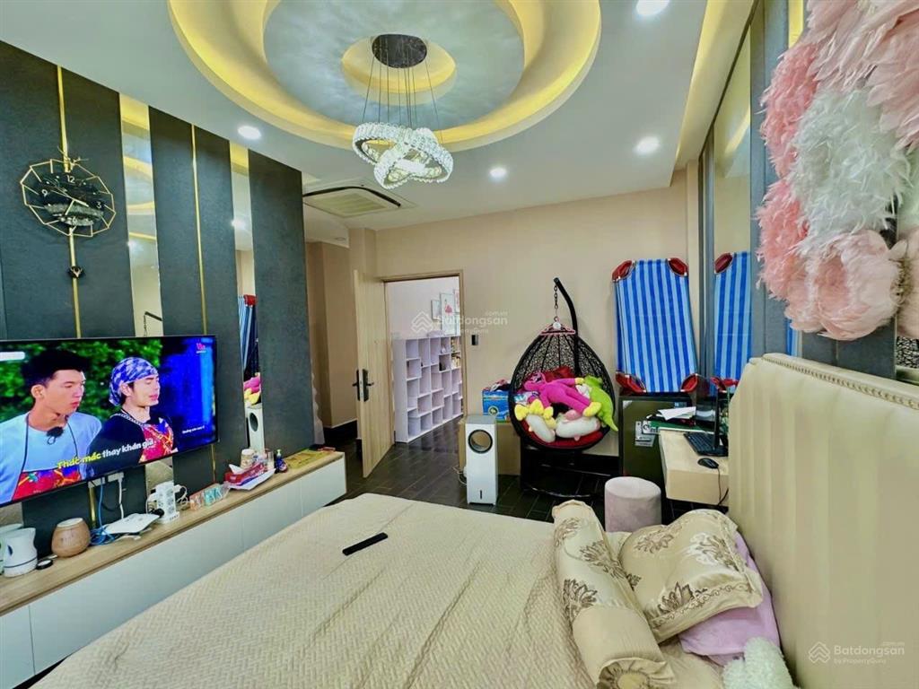 Chính chủ bán căn nhà cho thuê 30 triệu, đ. tân hải  tân bình. giá 4tỷ190/91m2, e. town cộng hòa