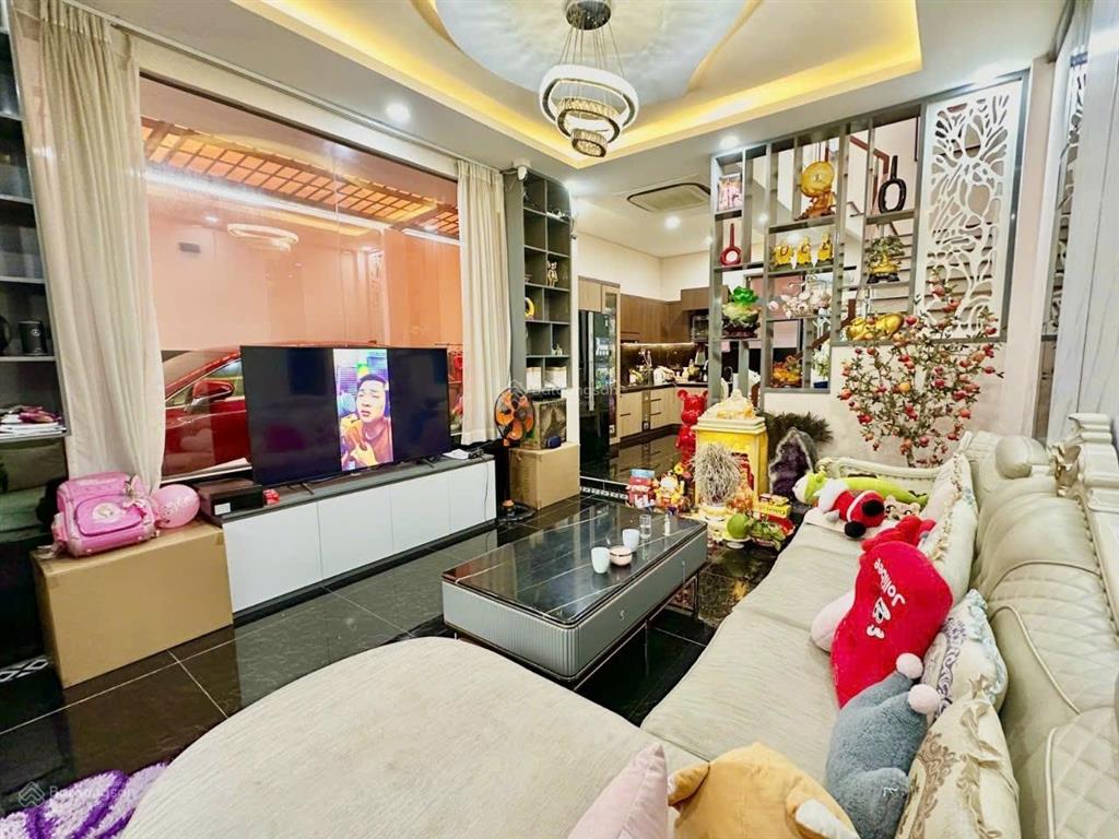 Chính chủ bán căn nhà cho thuê 30 triệu, đ. tân hải  tân bình. giá 4tỷ190/91m2, e. town cộng hòa