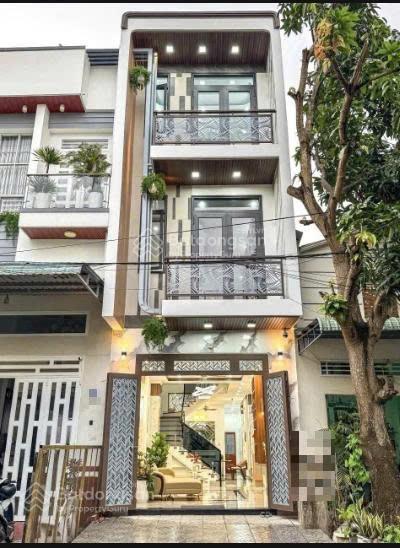Định cư bán căn nhà cho thuê 24triệu, đường tân cảng  bình thạnh, gần chợ văn thánh, 84,15m2
