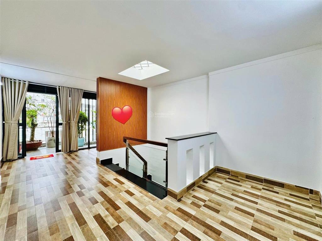 Bán nhà đang cho thuê 29triệu đường thạch thị thanh q.1, giá 4tỷ050/74m2, gần công viên lê văn tám