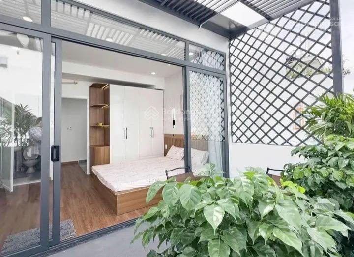 Khách cần nhà đẹp đang cho thuê 35 triệu, đ.tản viên  tân bình. giá 3tỷ050/73m2, ngay sân bay