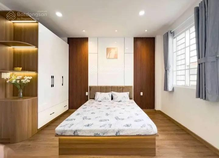Khách cần nhà đẹp đang cho thuê 35 triệu, đ.tản viên  tân bình. giá 3tỷ050/73m2, ngay sân bay