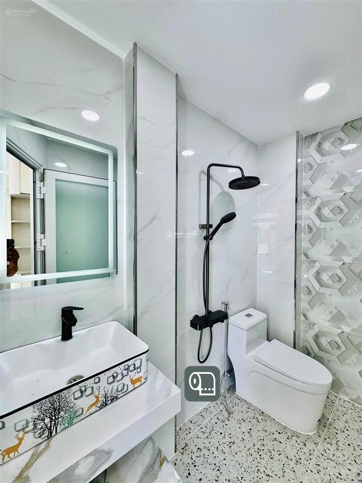 Tôi bán nhà đường 6 mét hòa hưng  quận 10, giá 3 tỷ 270/86,5m2, cho thuê 29tr, gần chợ hòa hưng