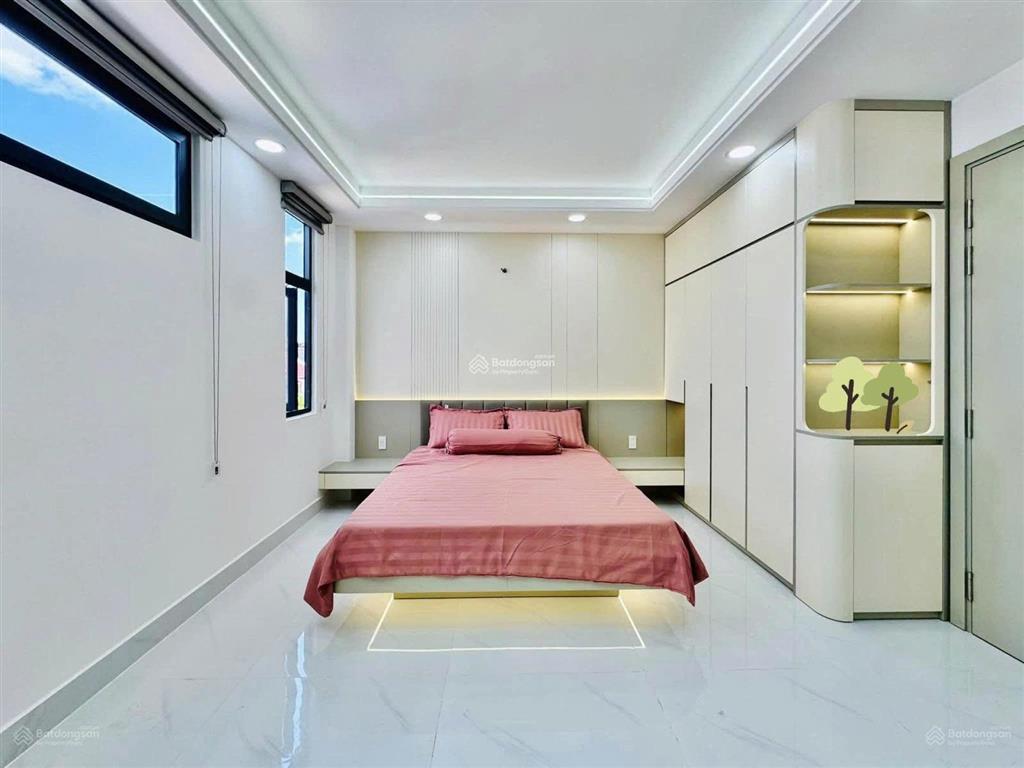 Tôi bán nhà đường 6 mét hòa hưng  quận 10, giá 3 tỷ 270/86,5m2, cho thuê 29tr, gần chợ hòa hưng