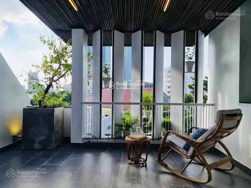 Chú út bán nhà nguyễn văn mai  quận 3. giá 3tỷ990/74.9m2 đang cho thuê 20triệu. gần chợ tân định