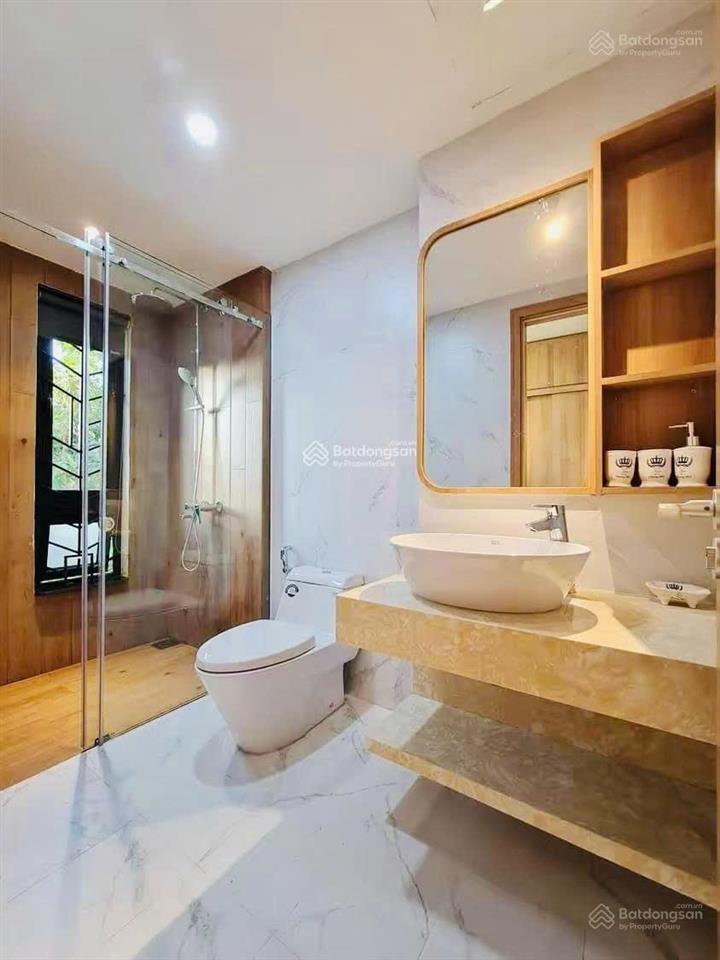 Chú út bán nhà nguyễn văn mai  quận 3. giá 3tỷ990/74.9m2 đang cho thuê 20triệu. gần chợ tân định