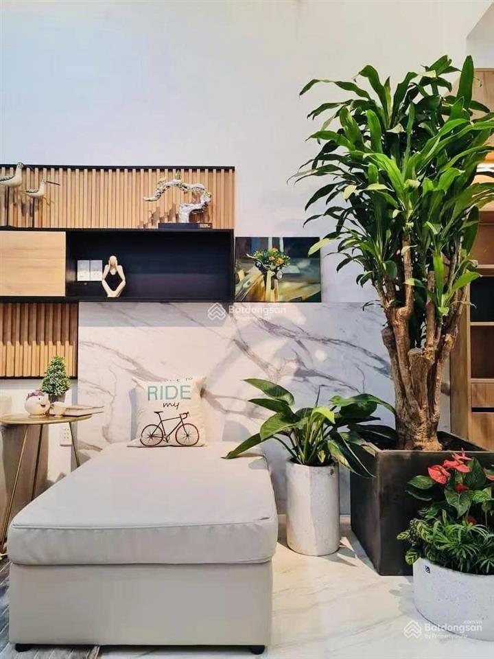 Chú út bán nhà nguyễn văn mai  quận 3. giá 3tỷ990/74.9m2 đang cho thuê 20triệu. gần chợ tân định