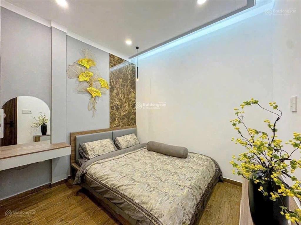 Siêu phẩm nhà cô giang  phú nhuận. giá 3 tỷ 250/72,8m2, đang cho thuê 23 triệu. gần chợ phú nhuận