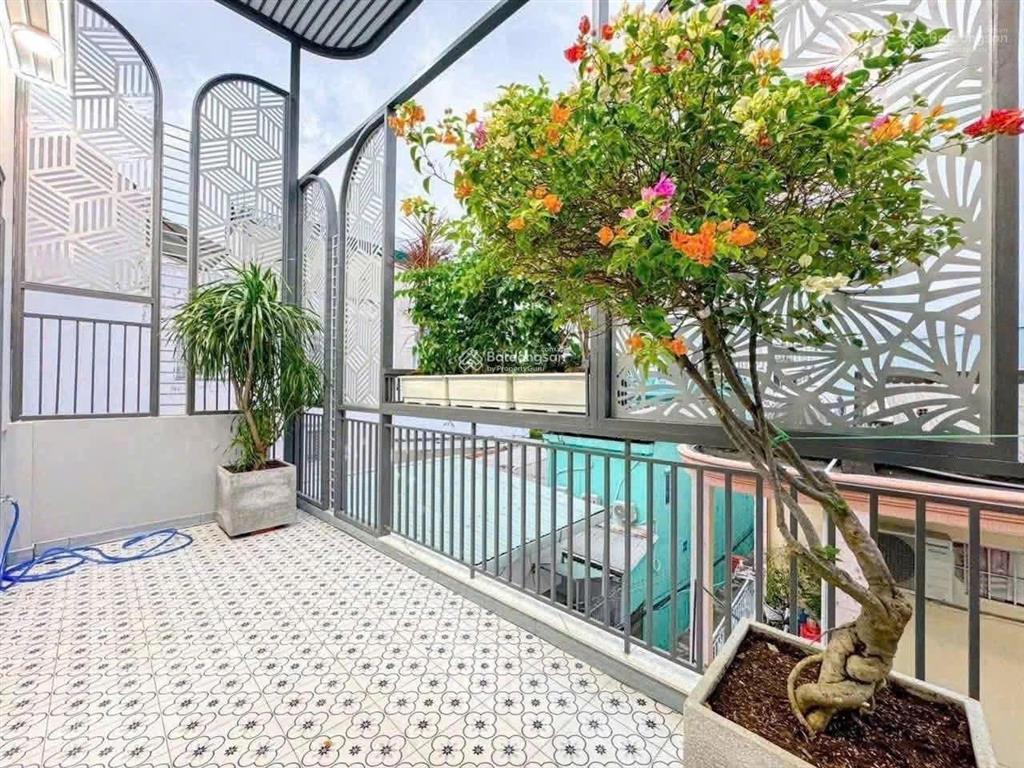 Siêu phẩm nhà cô giang  phú nhuận. giá 3 tỷ 250/72,8m2, đang cho thuê 23 triệu. gần chợ phú nhuận