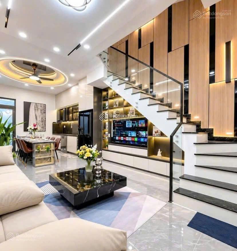 Bán nhà đường 6m phan văn trị  gò vấp. giá ỷ6/65,7m2, đang cho thuê 16 triệu. gần khu city land
