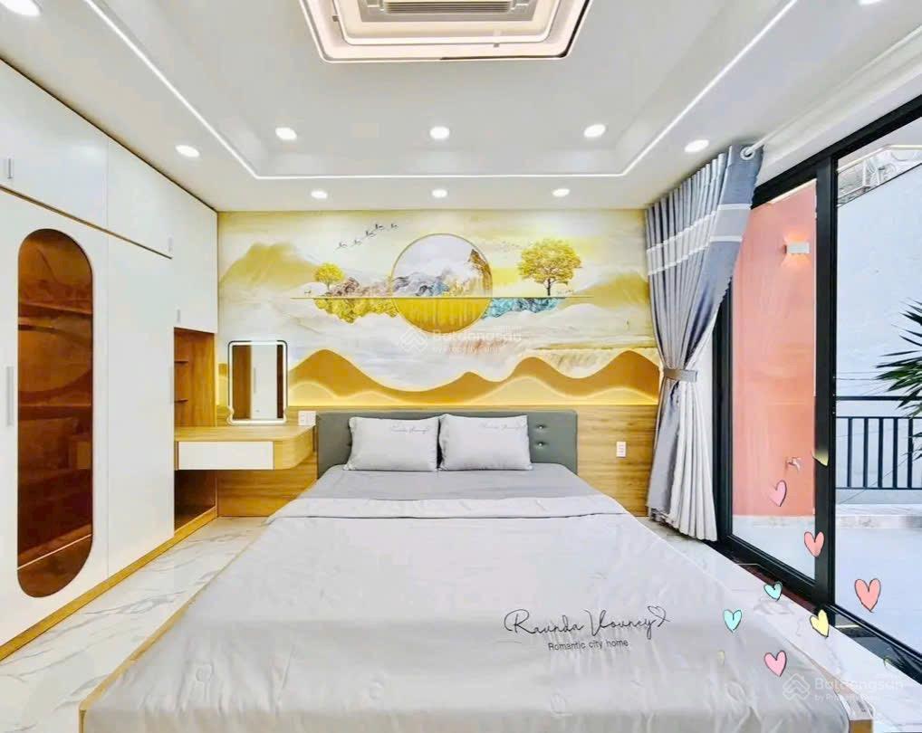 Chỉ 3tỷ8 sở hữu nhà đường nguyễn thần hiến p18 q4. dt 76,8m2 gần đh nguyễn tất thành. cho thuê 24tr