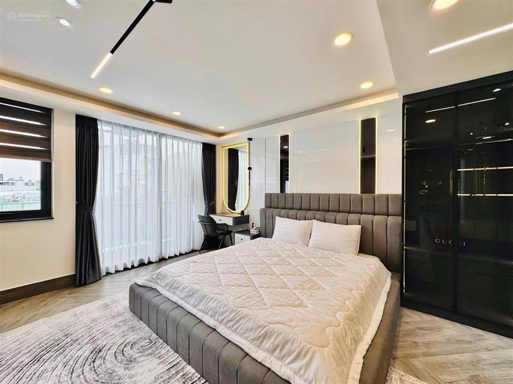 Bán gấp nhà đường lý văn phức, phường tân định q1. giá 5tỷ1/91,8m2 gần chợ tân định. cho thuê 38tr