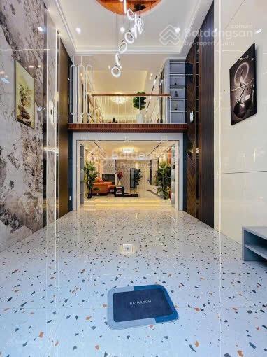 Bán nhà đường xe hơi trần khắc chân  quận 1. giá 5tỷ29/78,5m2 gần chợ tân định. đang cho thuê 32tr