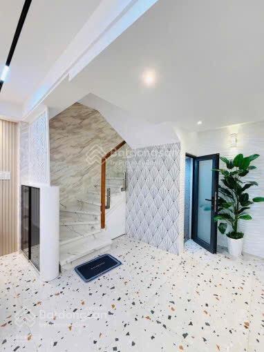 Bán nhà đường xe hơi trần khắc chân  quận 1. giá 5tỷ29/78,5m2 gần chợ tân định. đang cho thuê 32tr