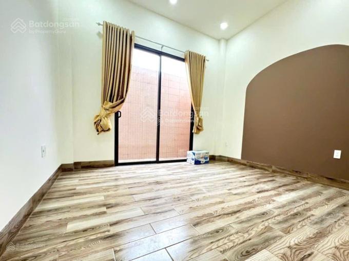 Bán gấp nhà đường nguyễn gia thiều  quận 3. giá 3tỷ6/86m2 gần đại học sài gòn. đang cho thuê 27tr
