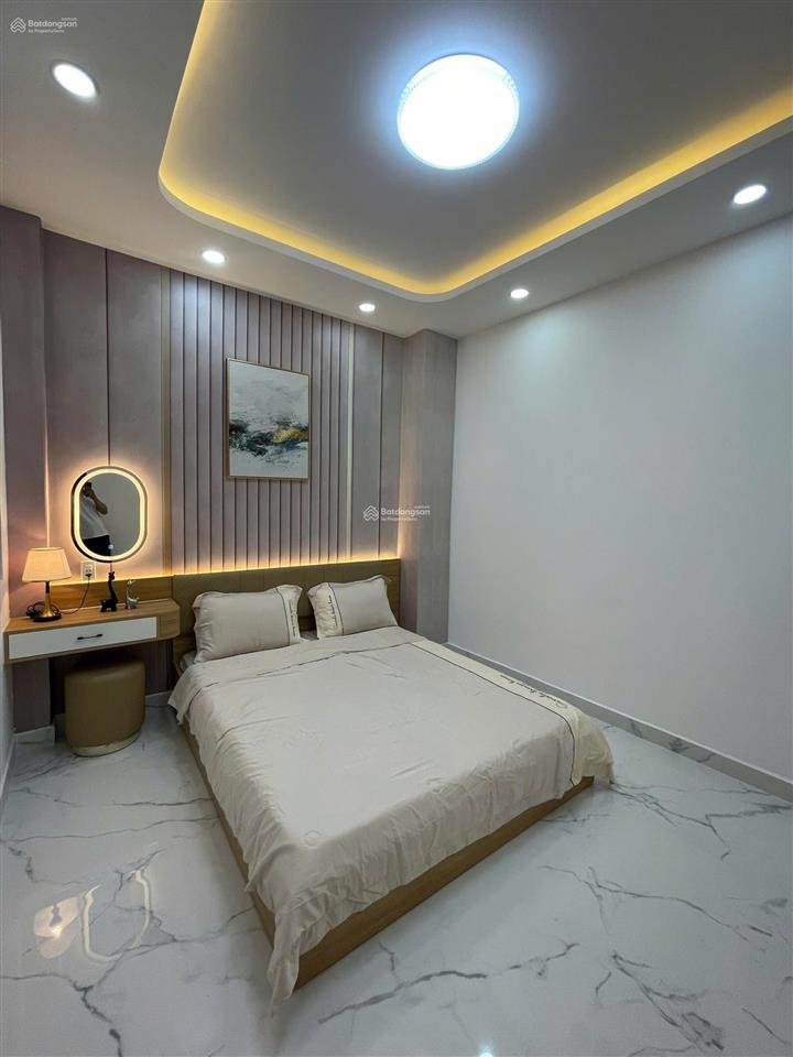 Bán nhà đường lớn nguyễn xiển  quận 9. giá 2tỷ650/71,3m2 gần vinhome. đang cho thuê 18tr/th sổ sẵn