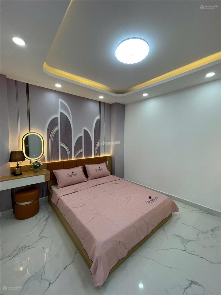 Bán nhà đường lớn nguyễn xiển  quận 9. giá 2tỷ650/71,3m2 gần vinhome. đang cho thuê 18tr/th sổ sẵn