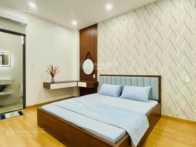 Bán nhà đường nguyễn văn nguyễn  quận 1. giá 4tỷ3/84m2 gần trường đh văn lang. cho thuê 28tr/th