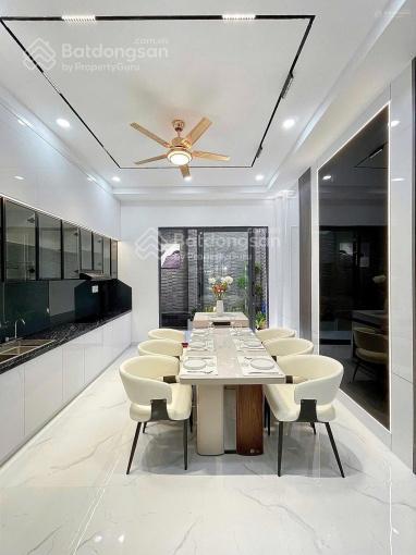 Cô như bán nhà đường phan xích long p7 phú nhuận. 3tỷ8/90,3m2 gần phố ẩm thực. đang cho thuê 26tr/t