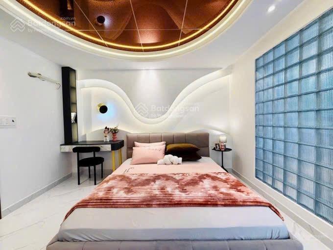 Cô hằng bán nhà phạm ngọc thạch, p. võ thị sáu q3. giá 4tỷ2/87.5m2 gần hồ con rùa. cho thuê 30tr/t