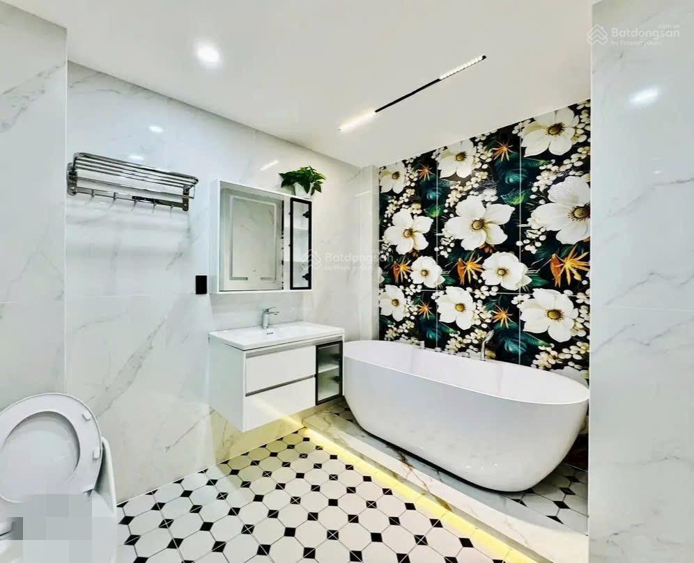 Chính chủ bán nhà nguyễn thị minh khai  q1. giá 5tỷ590/86,4m2 gần cv lê văn tám. cho thuê 38tr/th