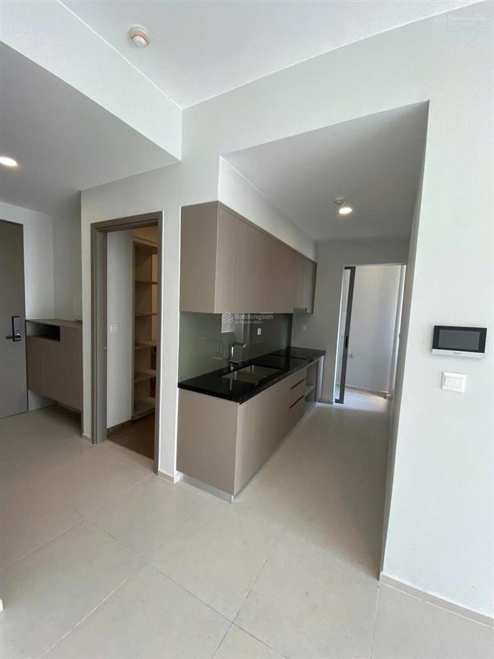 Bán nhanh căn hộ chung cư xóm cải, đường nguyễn trãi p8 q5. giá 2tỷ5/92,5m2 gần bệnh viện đh y dược