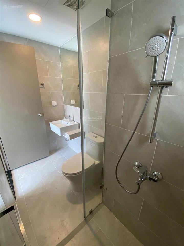 Bán nhanh căn hộ chung cư xóm cải, đường nguyễn trãi p8 q5. giá 2tỷ5/92,5m2 gần bệnh viện đh y dược