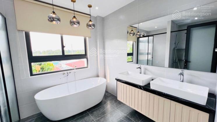 Bán nhà đường nguyễn văn nguyễn  quận 1. giá 5tỷ050/105,4m2 gần trường đh văn lang. cho thuê 55tr