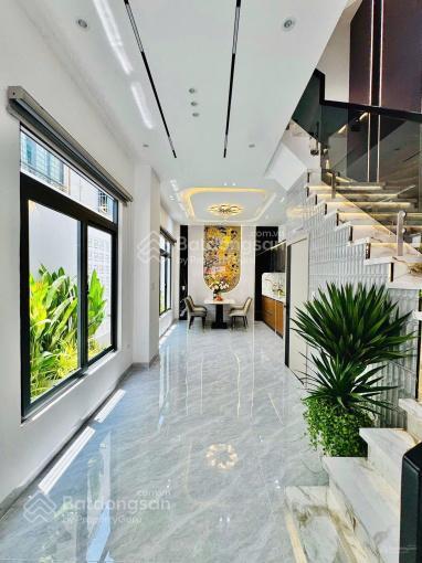 Bán nhà chính chủ đường nguyễn văn thủ  quận 1. giá 6tỷ2/73,4m2 thông điện biên phủ. cho thuê 45tr