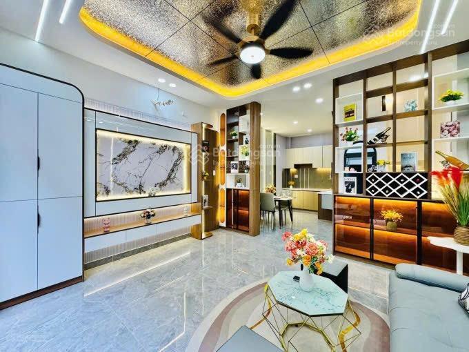 Giảm giá mạnh bán gấp nhà nguyễn phúc nguyên p9 q3. giá 4tỷ6/89,1m2 gần ga sài gòn. cho thuê 35tr/t