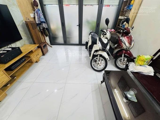 Bán rẻ nhà đường xô viết nghệ tĩnh p19 bình thạnh. 3tỷ2/63,2m2 gần chợ thị nghè. đang cho thuê 20tr