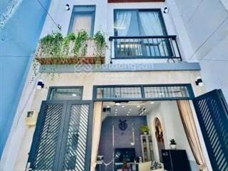 Chú oanh bán nhà đường huỳnh tịnh của  q3. giá 4tỷ1/72m2 gần th nguyễn thái sơn. cho thuê 28tr/th