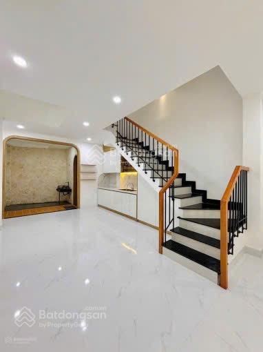 Giảm 500 triệu bán nhanh nhà trần phú p4 q5. dt 81,6m2 gần đại học sài gòn. cho thuê 26tr/th