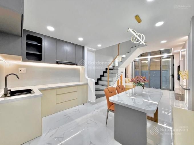 Cô phương bán nhà võ văn tần  quận 3. 83,6m2 gần trường thcs kiến thiết. cho thuê 30tr/th