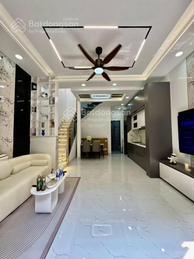 Chính chủ bán nhà đường hoa lan p2 phú nhuận. 65,5m2 gần khu ẩm thực pxl. đang cho thuê 16tr/th