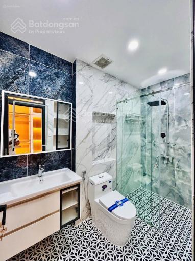 Bán gấp nhà đường hồ hảo hớn, p. cô giang, q1. 73,5m2 gần đh văn lang. cho thuê 26tr/th