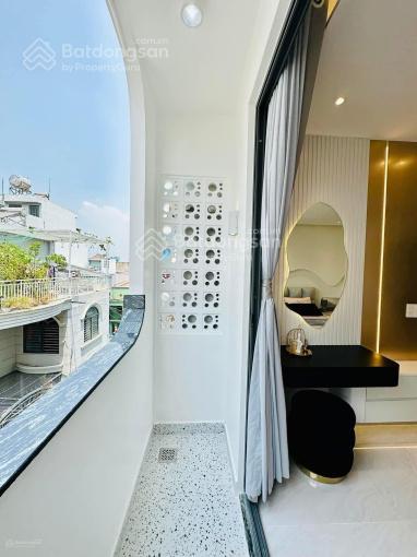 Ngộp vốn bán nhà nguyễn thị minh khai  q1. 81,9m2 gần cv lê văn tám. đang cho thuê 38tr/th
