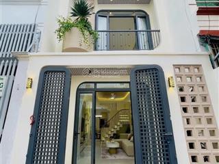 Bán nhà đi úc đường nguyễn bỉnh khiêm  q1. 70,5m2 gần thảo cầm viên. đang cho thuê 20tr/th
