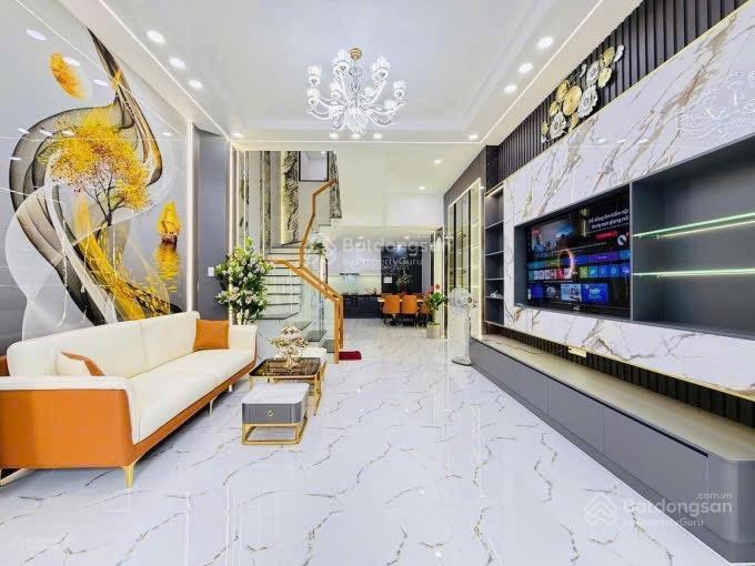 Chuyển ra bắc bán nhà đường lê văn sỹ p14 q3. dt 86m2 gần chợ nguyễn văn trỗi. cho thuê 26tr