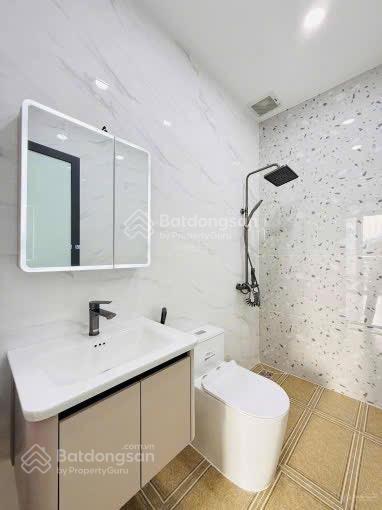 Chuyển ra bắc bán nhà đường lê văn sỹ p14 q3. dt 86m2 gần chợ nguyễn văn trỗi. cho thuê 26tr