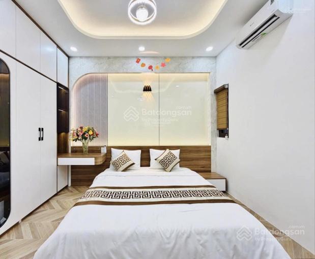 Bán nhà chính chủ nguyễn văn thủ  quận 1. giá 5 tỷ 6/120m2 thông điện biên phủ. cho thuê 40tr/th