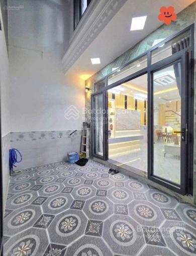 Bán nhà chính chủ nguyễn văn thủ  quận 1. giá 5 tỷ 6/120m2 thông điện biên phủ. cho thuê 40tr/th