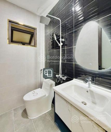 Bán nhà chính chủ nguyễn văn thủ  quận 1. giá 5 tỷ 6/120m2 thông điện biên phủ. cho thuê 40tr/th